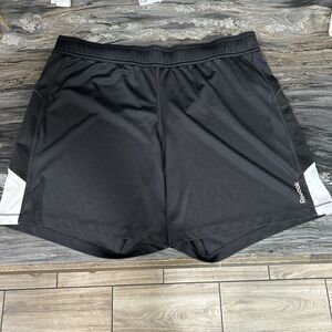 Reebok Boys Shorts Large Black Athletic Gym Running Lounge Leisure